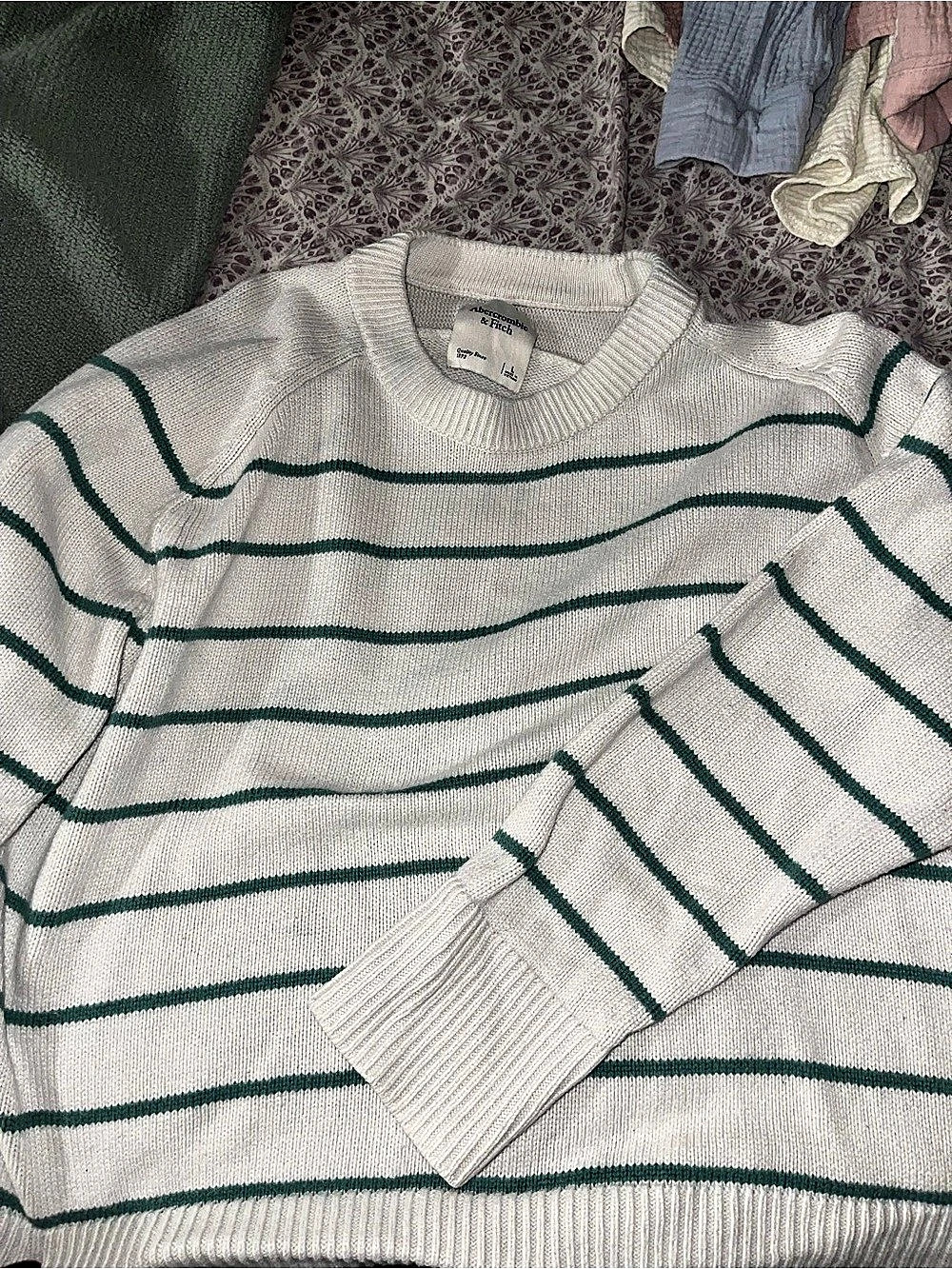 Abercrombie & Fitch Striped Crewneck Sweater White & Green large
